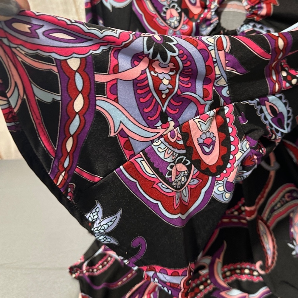 Elegant Paisley Women's Blouse in Black and Purple - Picture 6 of 6